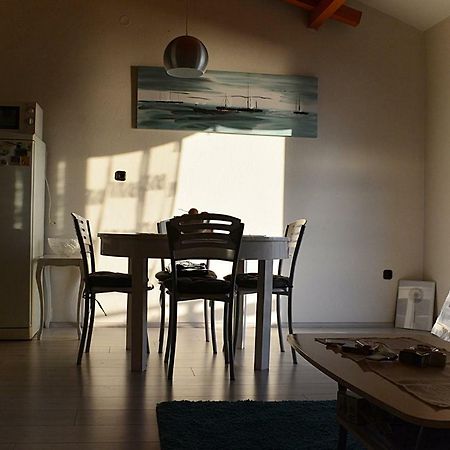 Cosy Sunset Apartment Омиш Экстерьер фото