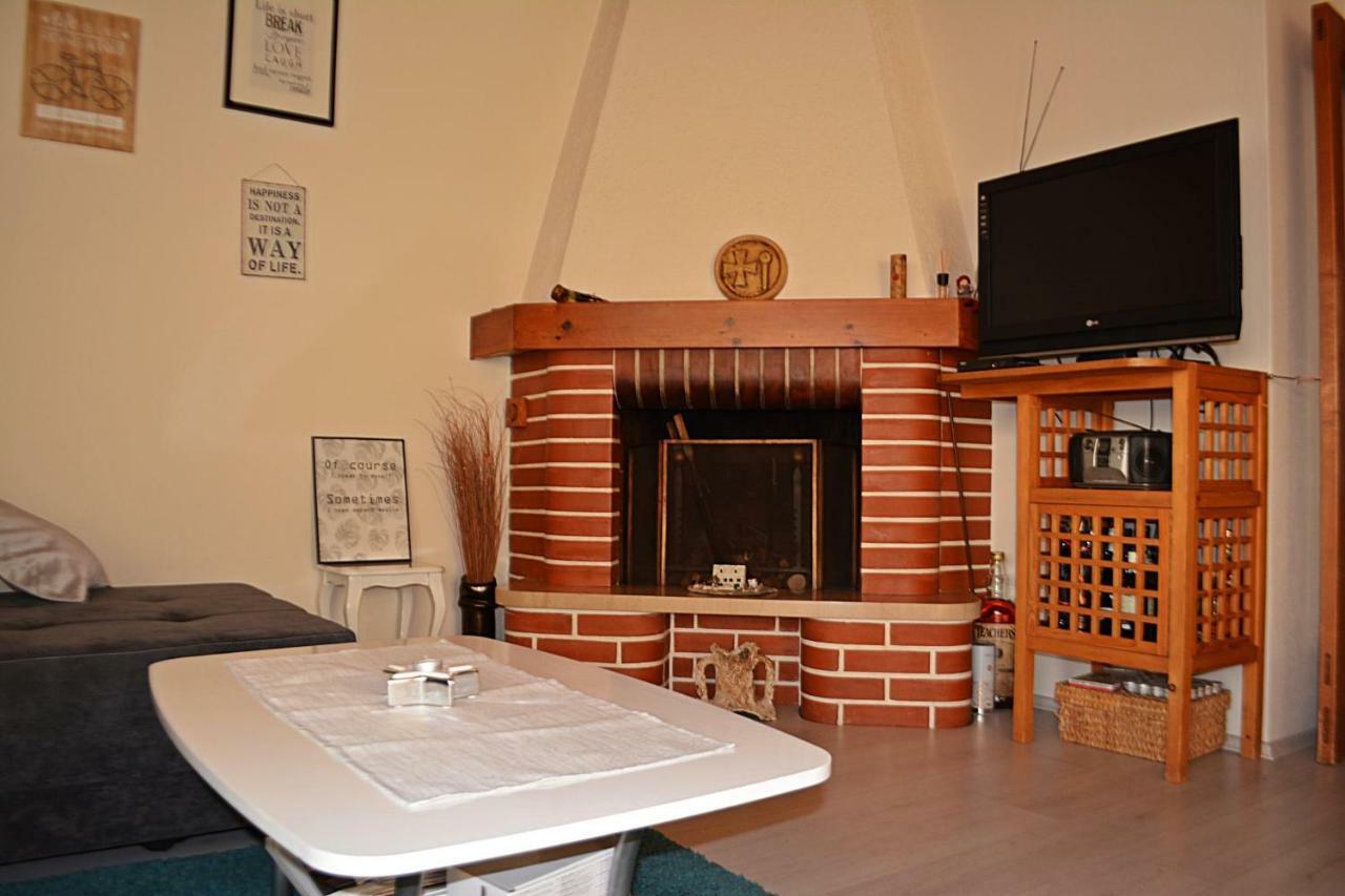 Cosy Sunset Apartment Омиш Экстерьер фото