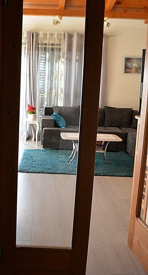 Cosy Sunset Apartment Омиш Экстерьер фото