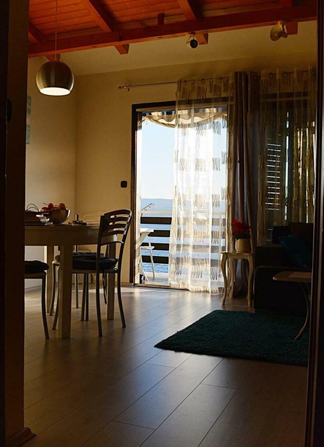 Cosy Sunset Apartment Омиш Экстерьер фото
